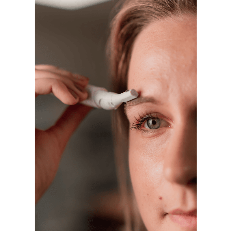 Electric eyebrow trimmer | Scandinavian Collection
