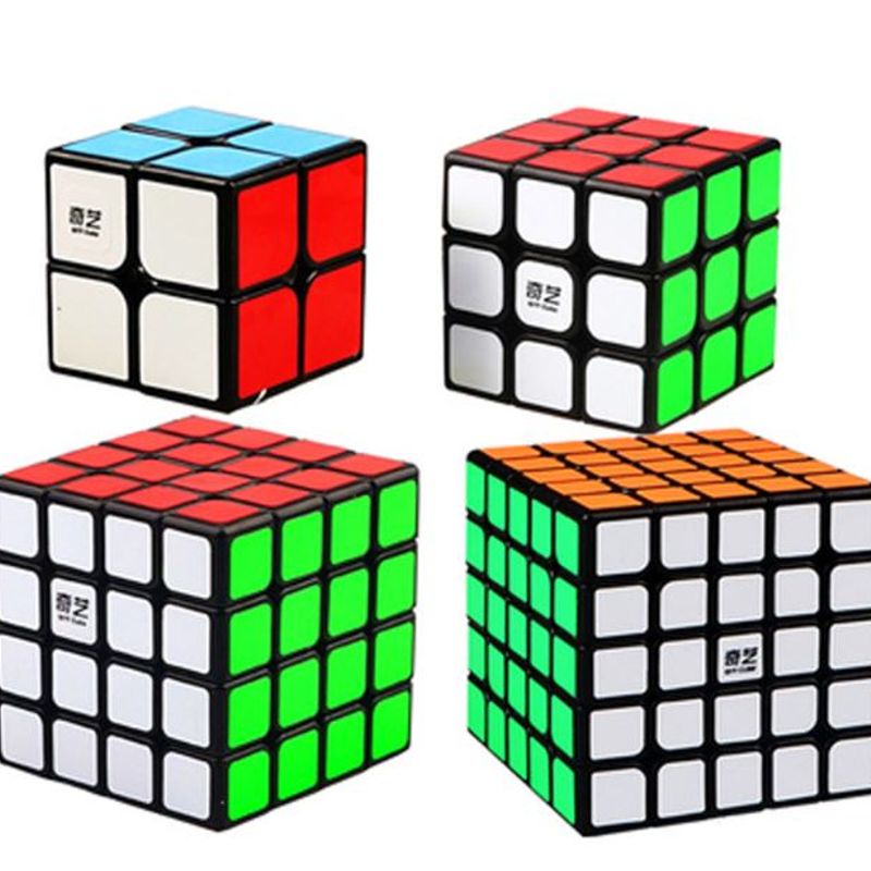 IQ Kubesett 4 Kuber - High Speed | Sort/Hvit