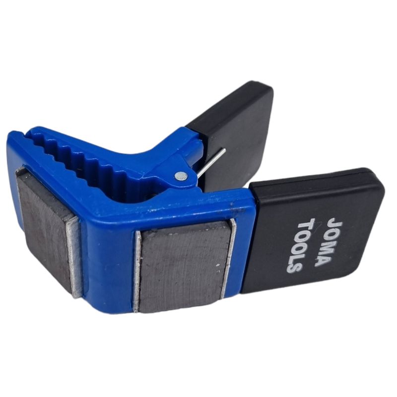 Brush Holder With Magnet