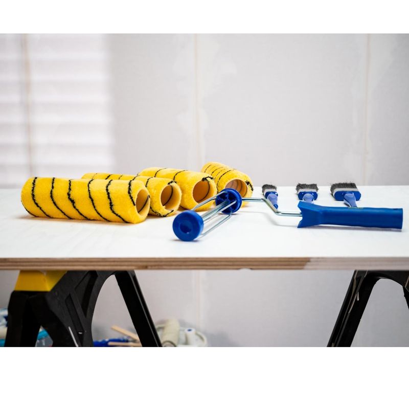 Kinzo 8 - delt malerullsett - 1 brakett - 4 ruller - 3 pensler