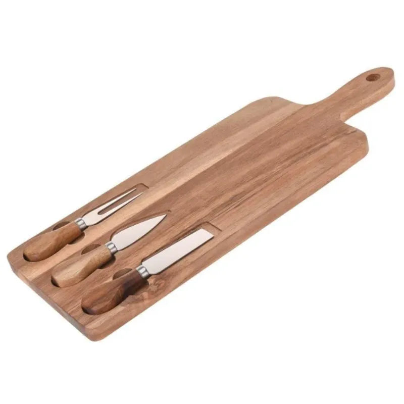Ostesett i acaciatre med serveringsbrett og 3 kniver